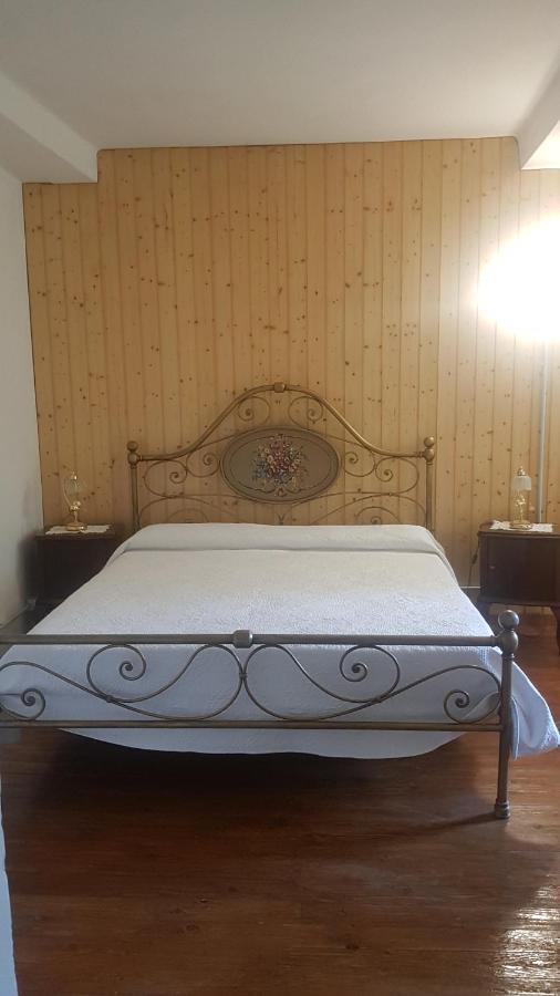 B&B Il Gatto Nero 카스텔베카나 외부 사진